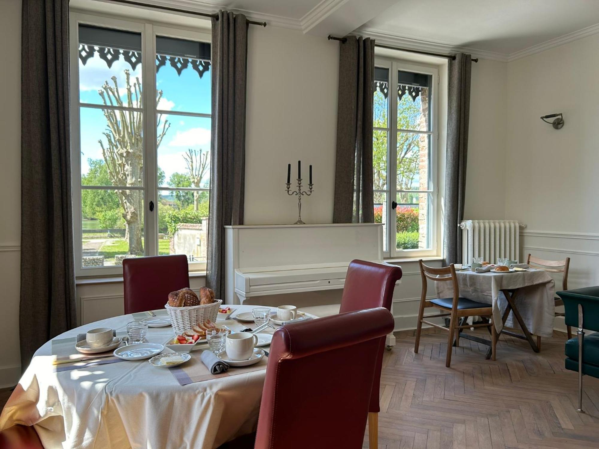 Villa Du Vieux Chateau 레장들리 외부 사진